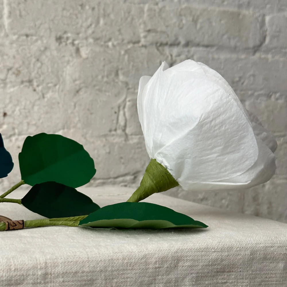 The Green Vase Chevalier Rose Stem (No. 1) - Image 4